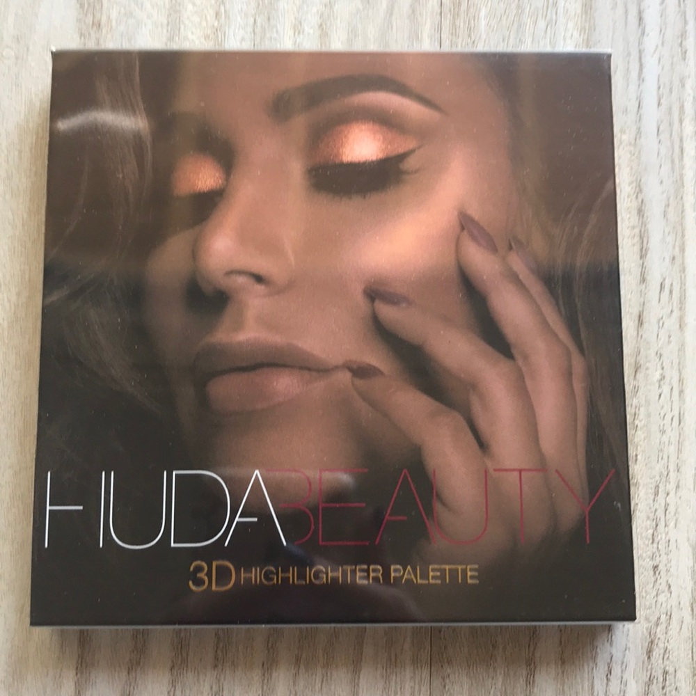 Hidalgo 3D highlighter palette.